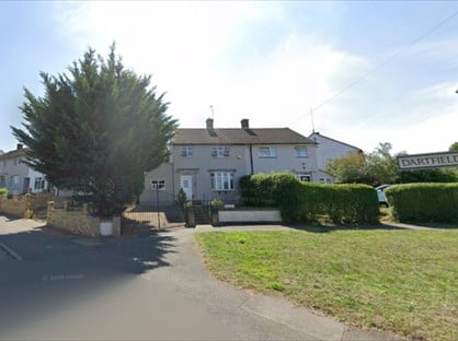 Studio Flat, Dartfields, RM3
