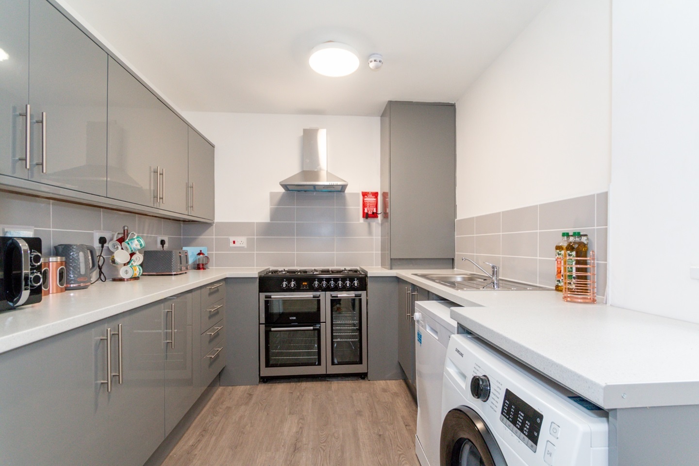 Room in a Shared House, Bigham Road, L6 photo 3