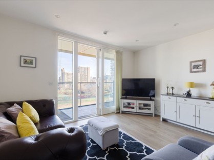 2 Bed Flat, Celestial House, E14