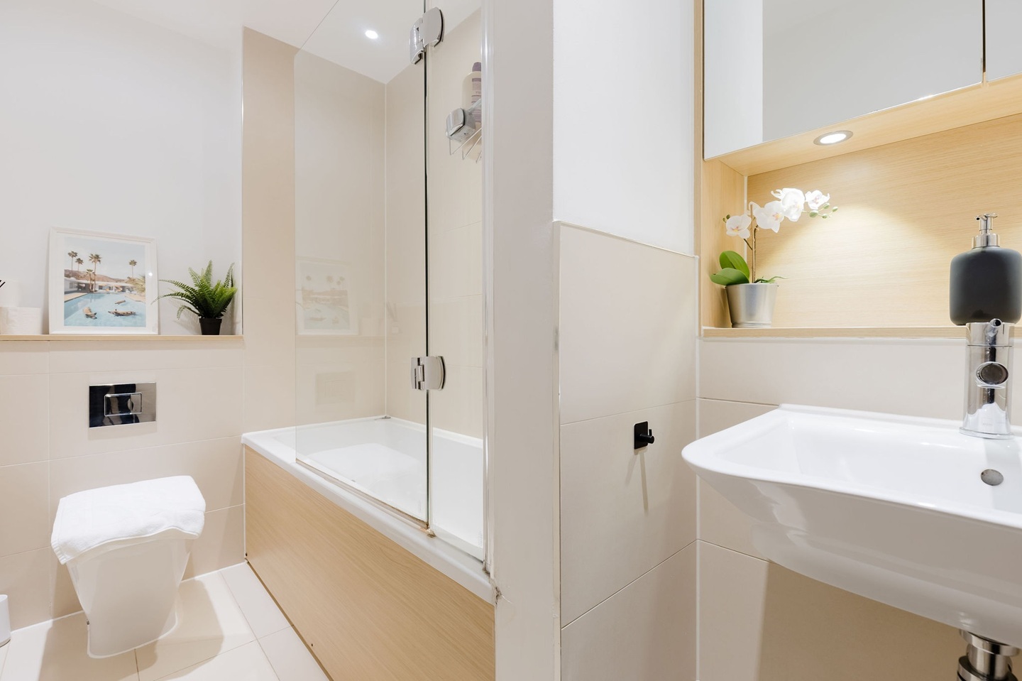 1 Bed Flat, Devizes St, N1 photo 4