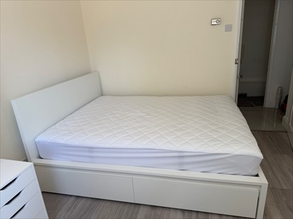 Room in a Shared Flat, Tasman Court, TW16