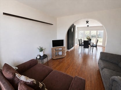 4 Bed Semi-Detached House, Bessemer Road East, SN2