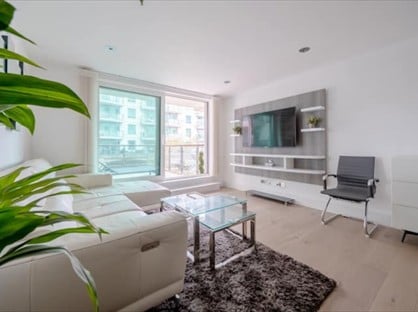 2 Bed Flat, St George Wharf, SW8