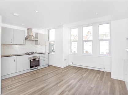 2 Bed Flat, Sangley Road, SE25