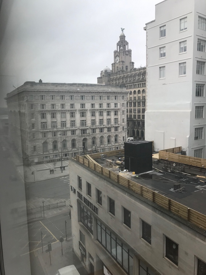 3 Bed Flat, Beetham Plaza, L2 photo 5