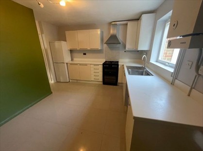 4 Bed Detached House, Aplin Way, TW7