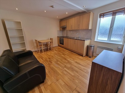 1 Bed Flat, Vivian Avenue, NW4