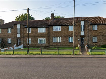2 Bed Flat, Hoe Lane, EN3