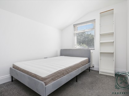 Room in a Shared House, White Hart Lane, N22