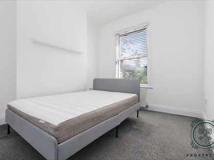 Room in a Shared House, White Hart Lane, N22