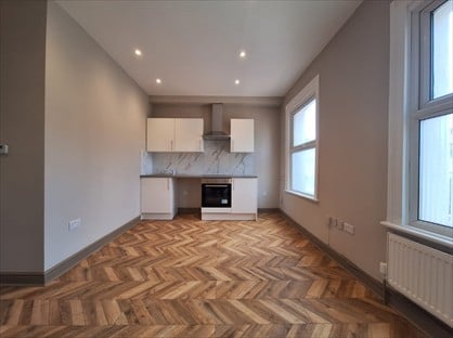 4 Bed Detached House, Sperling Road, N17
