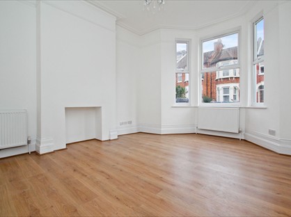 4 Bed Terraced House, London, NW2