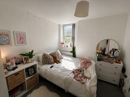 2 Bed Flat, Richmond Road, CF24