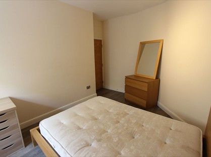 4 Bed Flat, Cleveland St, W1T