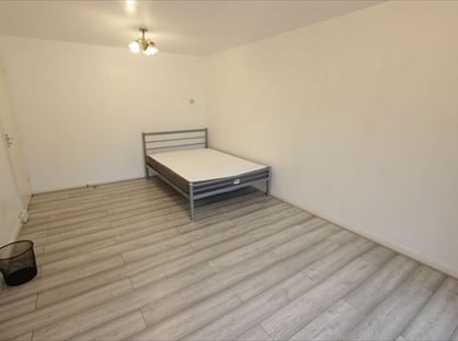 2 Bed Flat, Gresse St, W1T