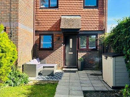 1 Bed End Terrace, Thamesbourne Mews, SL8