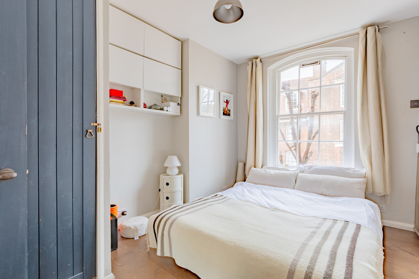 2 Bed Flat, Hedsor House, E2 photo 3