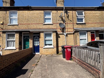 2 Bed Terraced House, Montague Road, SL1