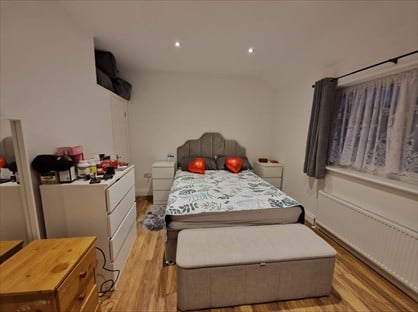 2 Bed Terraced House, Comyns Road, RM9