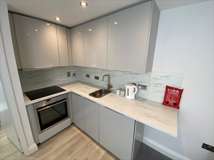 Studio Flat, Norfolk Square, BN1