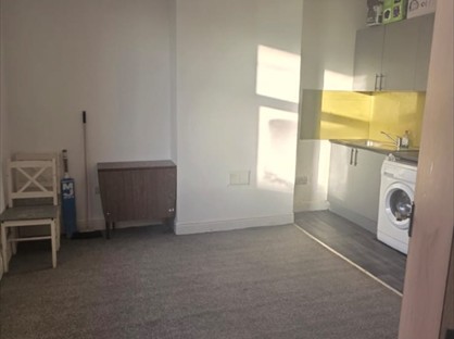 1 Bed Flat, Manningham Lane, BD8