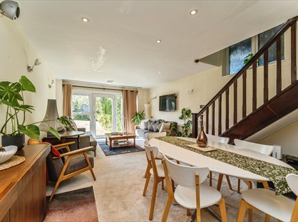 2 Bed End Terrace, Prospect Road, EN5