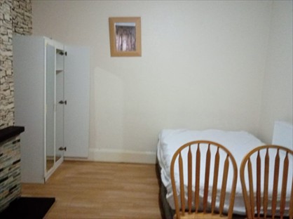 Room in a Shared House, Basildon Road, SE2