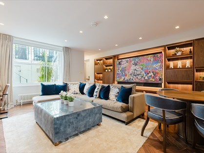 2 Bed Flat, Palace Gardens Terrace, W8