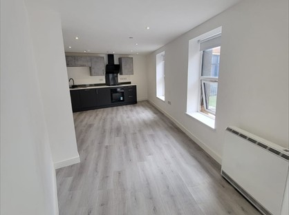 2 Bed Penthouse, George Street, HU1