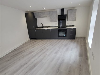 2 Bed Penthouse, George Street, HU1