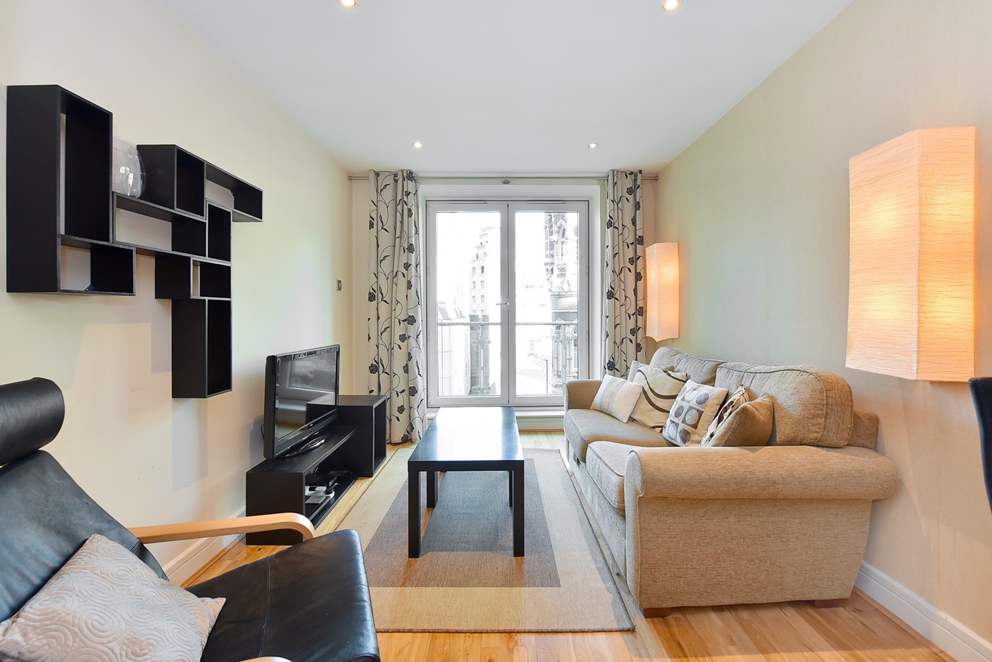 1 Bed Flat, Albert Embankment, SE1 photo 2