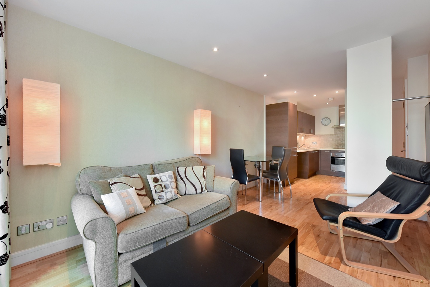 1 Bed Flat, Albert Embankment, SE1 photo 3