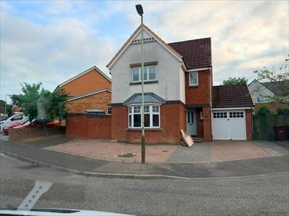 3 Bed Detached House, Duns Crescent, DD4