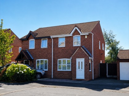 3 Bed Semi-Detached House, Chase Terrace, WS7