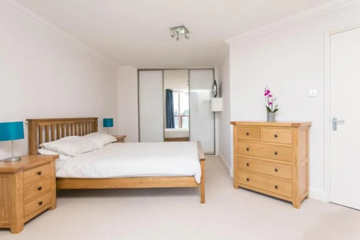 1 Bed Flat, Tradewinds Court, E1W