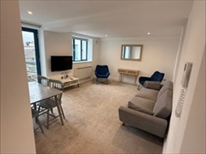 2 Bed Flat, Queens Quay, TQ1