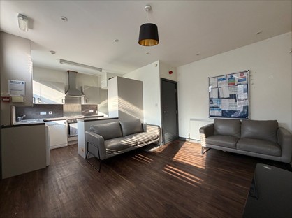 4 Bed Terraced House, Beechwood Terrace, LS4