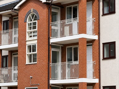 2 Bed Flat, Regency Court, BD8