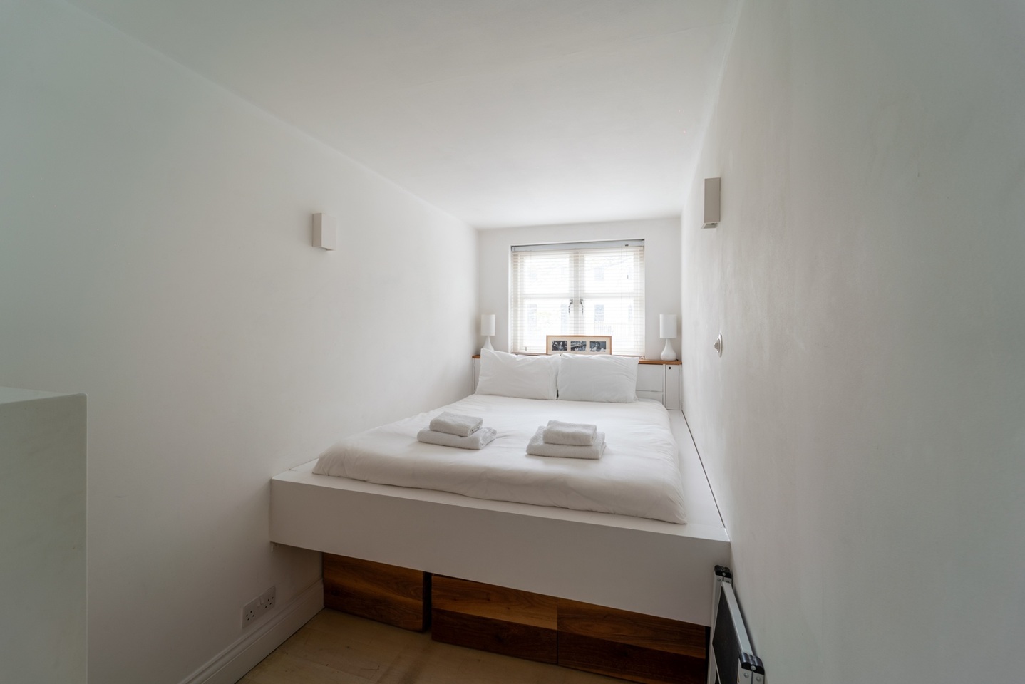 1 Bed Flat, Harrow Road, W10 photo 3