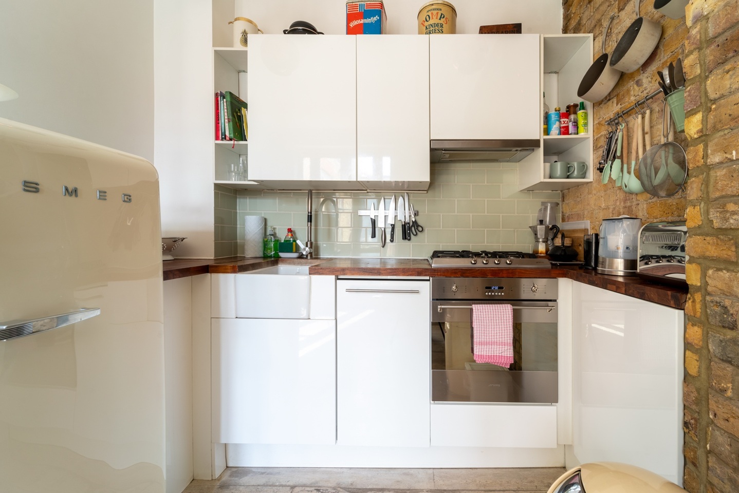 1 Bed Flat, Harrow Road, W10 photo 2