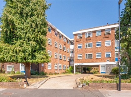 3 Bed Flat, St Augustines Avenue, CR2