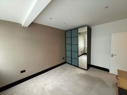 Room in a Shared House, Crow Lane, RM7