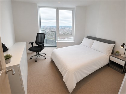 Room in a Shared Flat, Oculus House, IG11