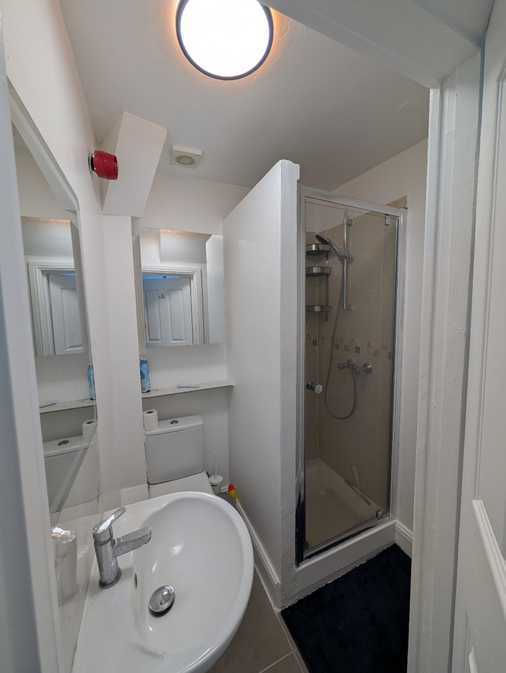 Studio Flat, Leinster Gardens, W2 photo 5