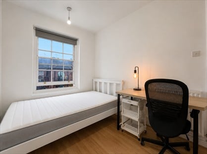 Room in a Shared Flat, Clandon House, SE1