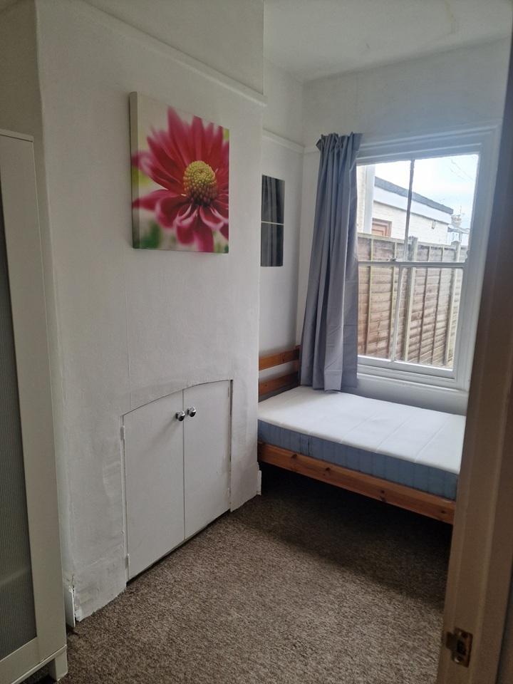 Room in a Shared House, Mill Road, CB1