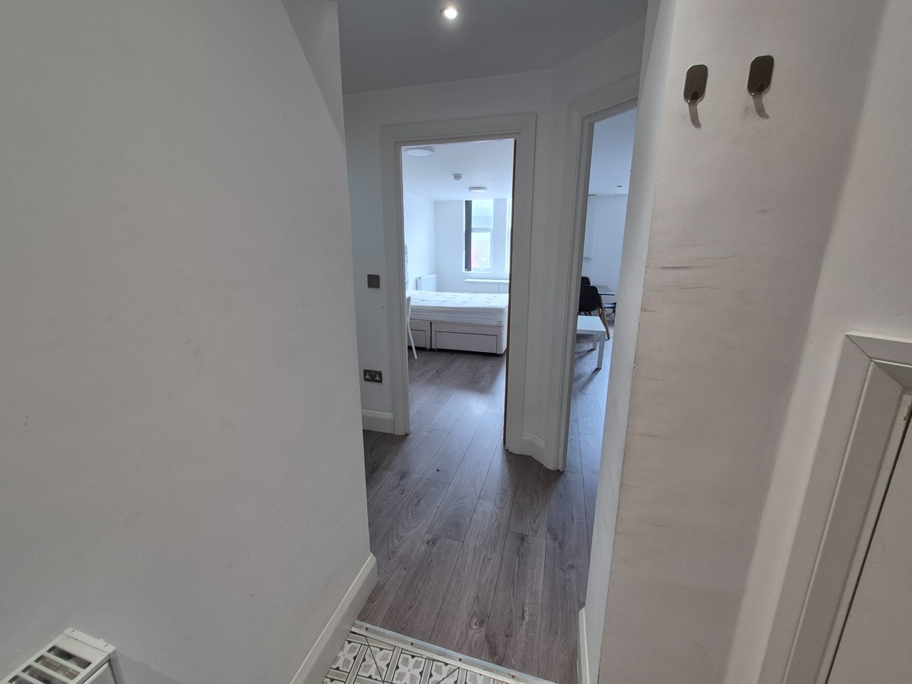 1 Bed Flat, Lower Cathedral Road, CF11 photo 2