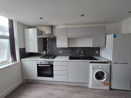1 Bed Flat, Lower Cathedral Road, CF11