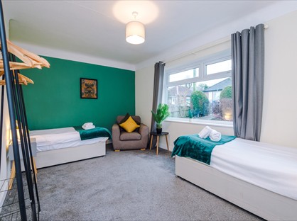 3 Bed Detached House, Penlan Drive, CH5