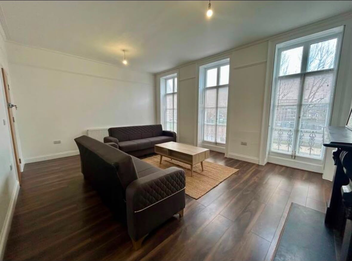 2 Bed Flat, Commercial Road, E1 photo 4